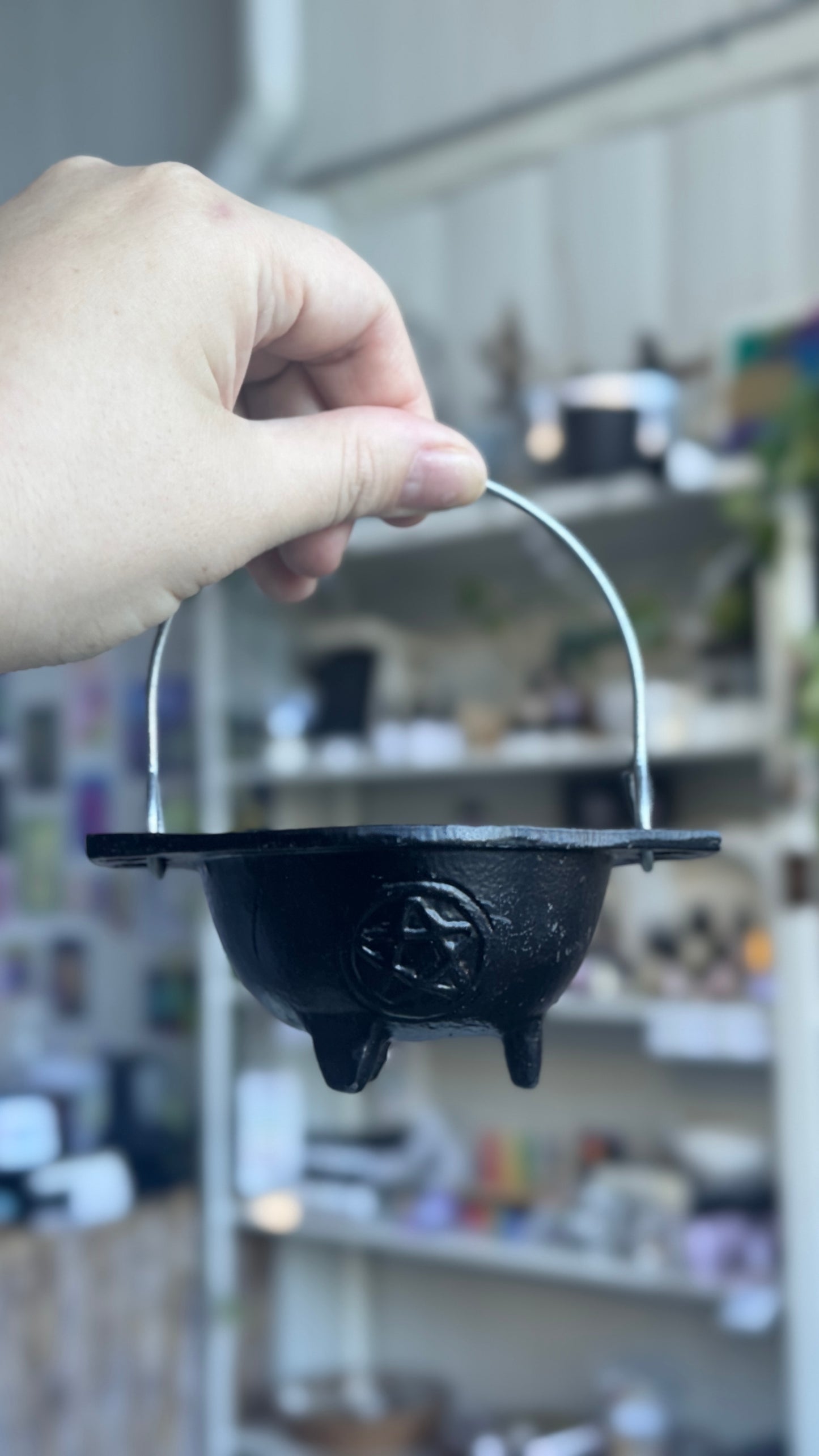 Pentagram Cauldron - Cast Iron