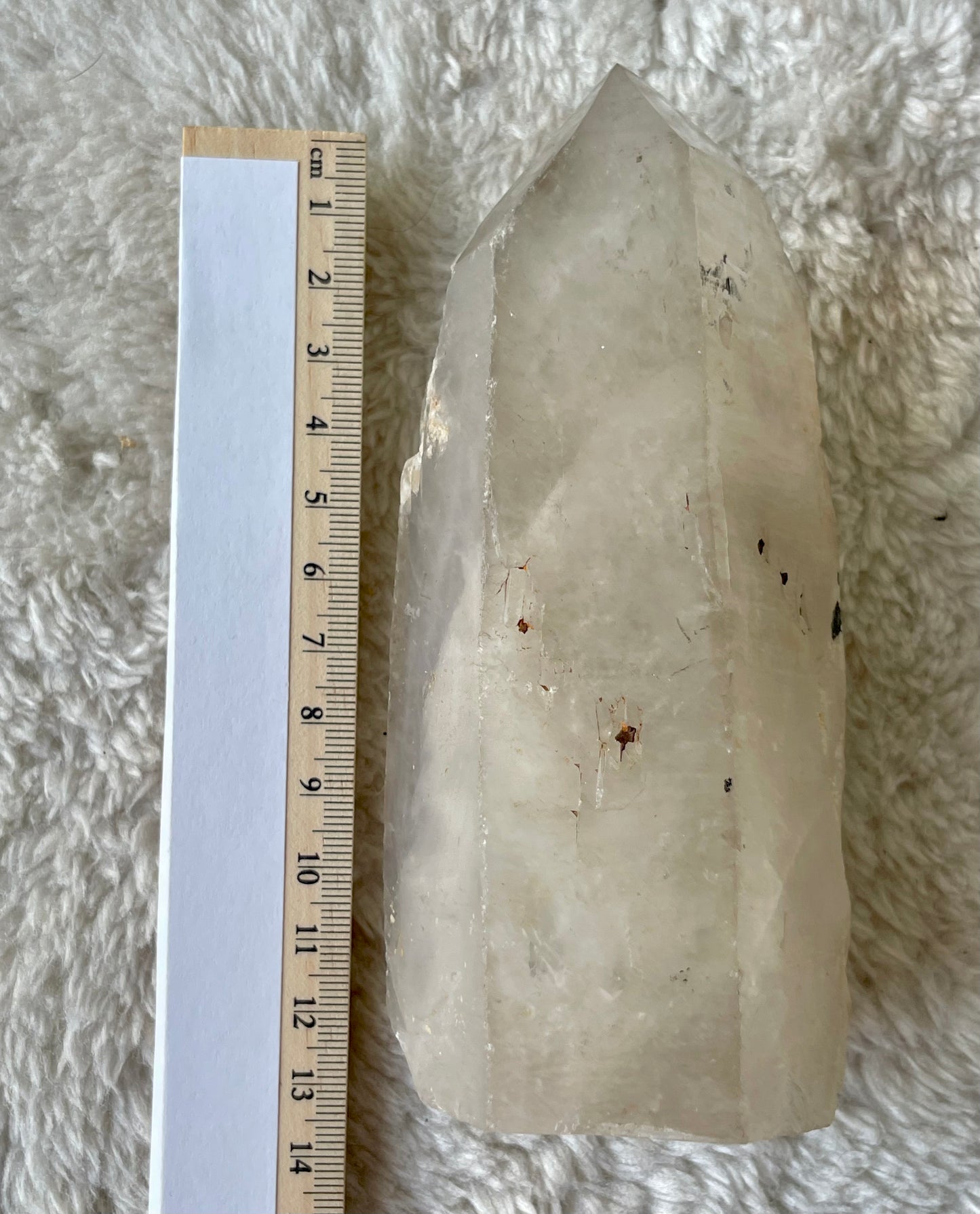 Quartz Point / Slight Smokey Hue